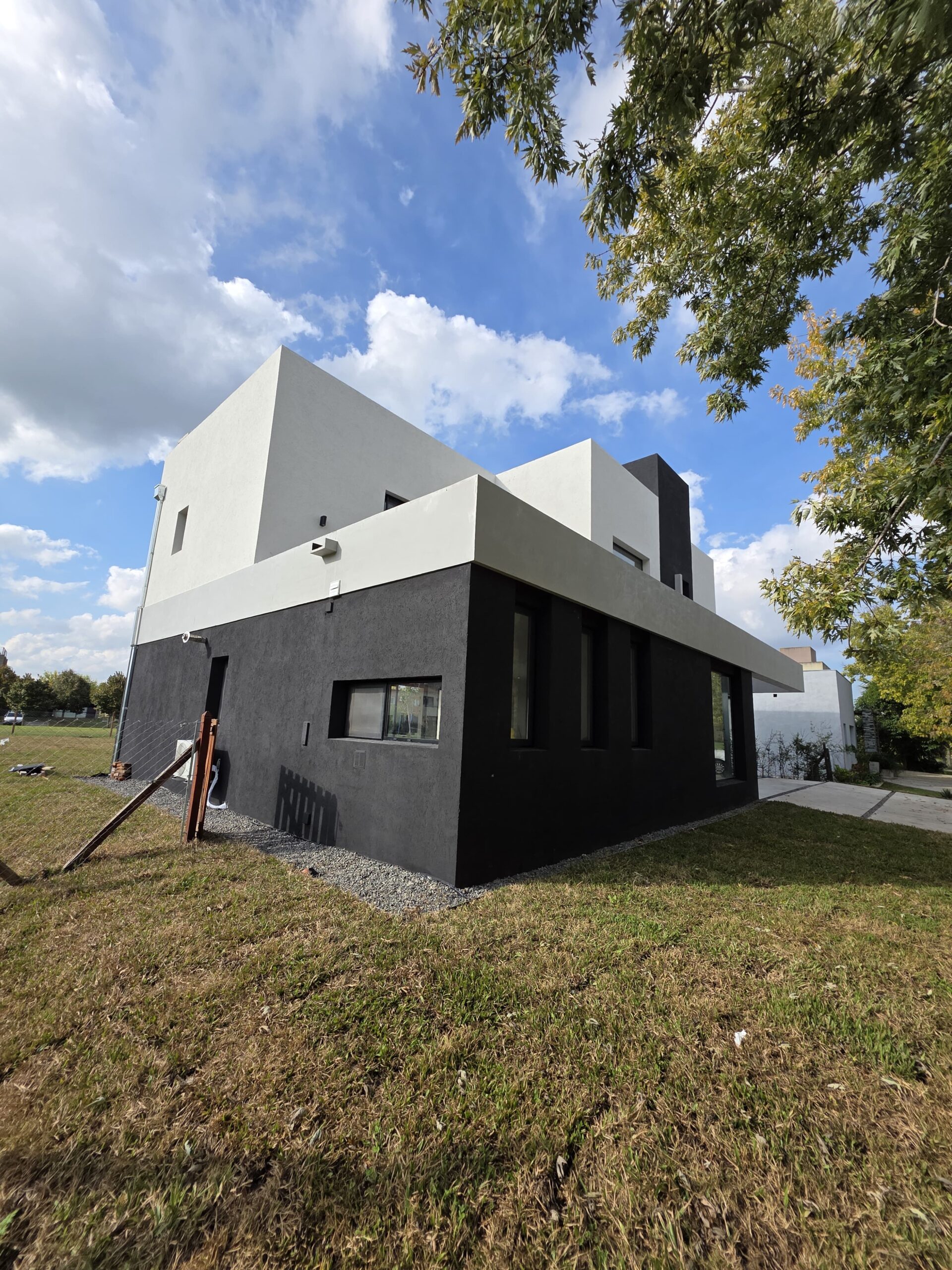 WhatsApp Image 2025-04-26 at 15.40.27 (3)