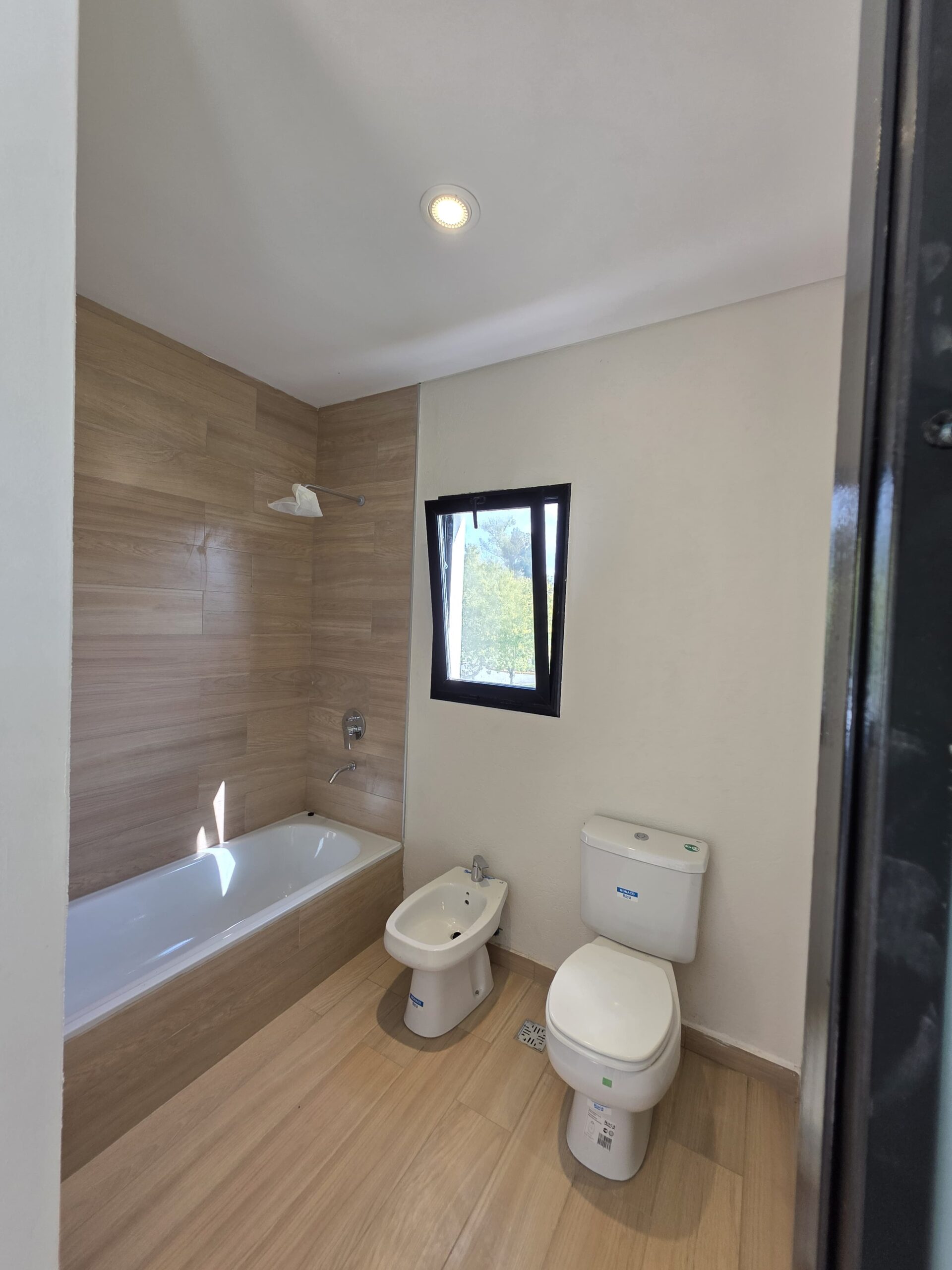 WhatsApp Image 2025-04-26 at 15.40.30 (2)