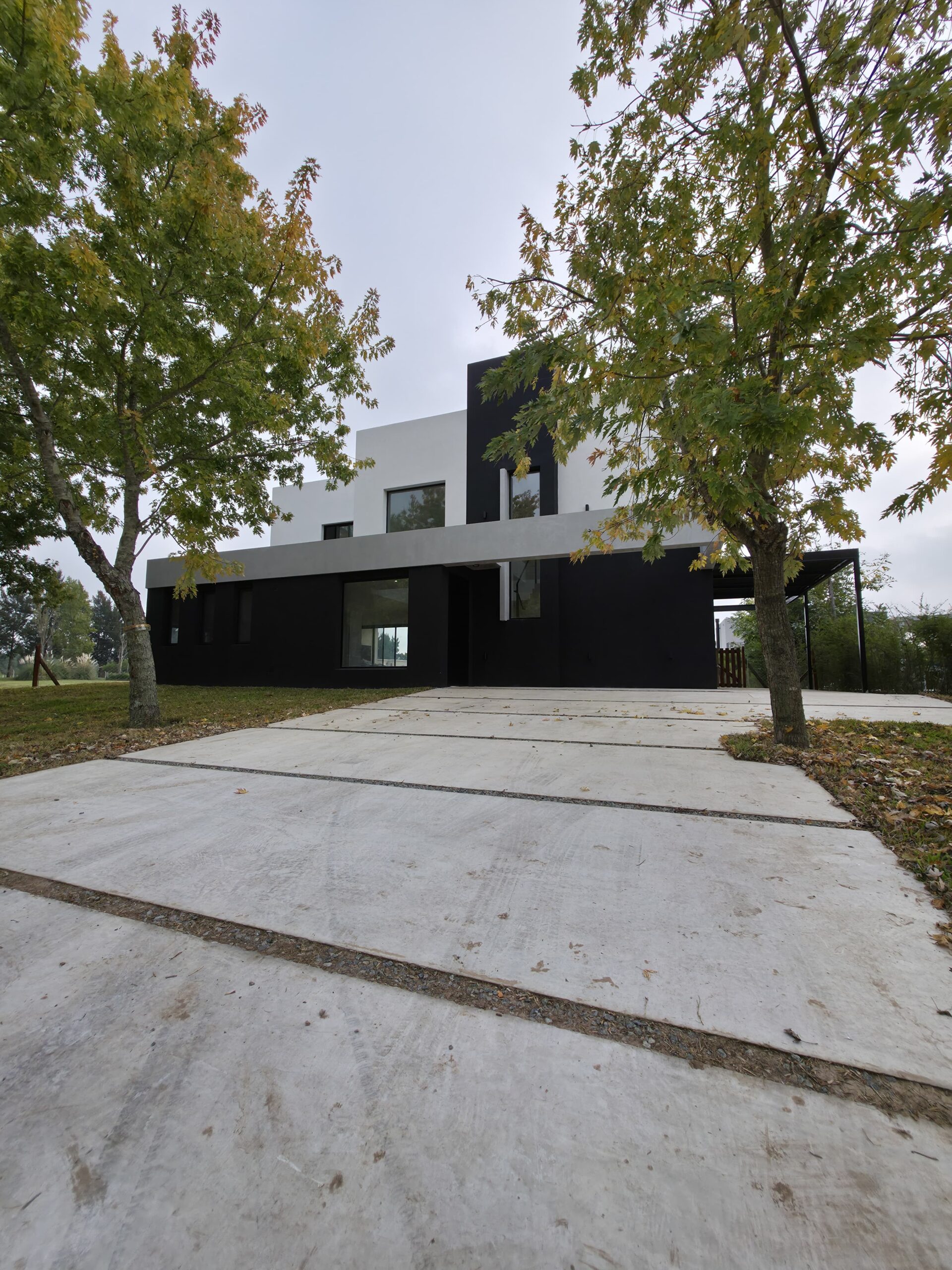 WhatsApp Image 2025-04-26 at 15.40.31 (1)